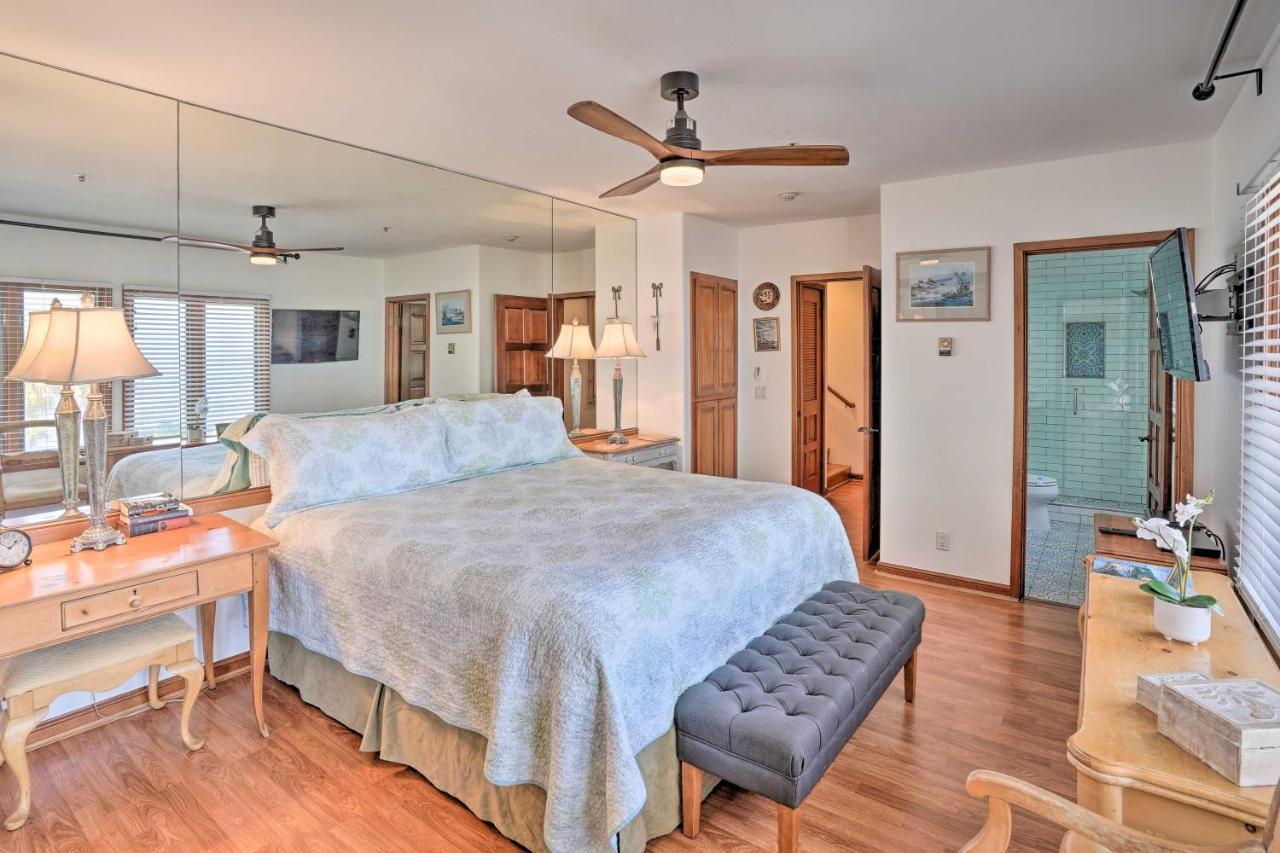 Quiet Avalon Getaway Villa With Ocean View And Balcony エクステリア 写真